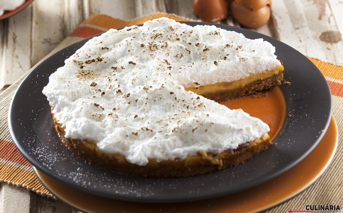 Tarte de bolacha e claras