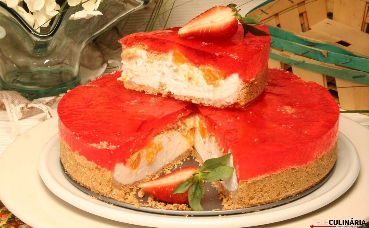 Semifrio em branco e rosa