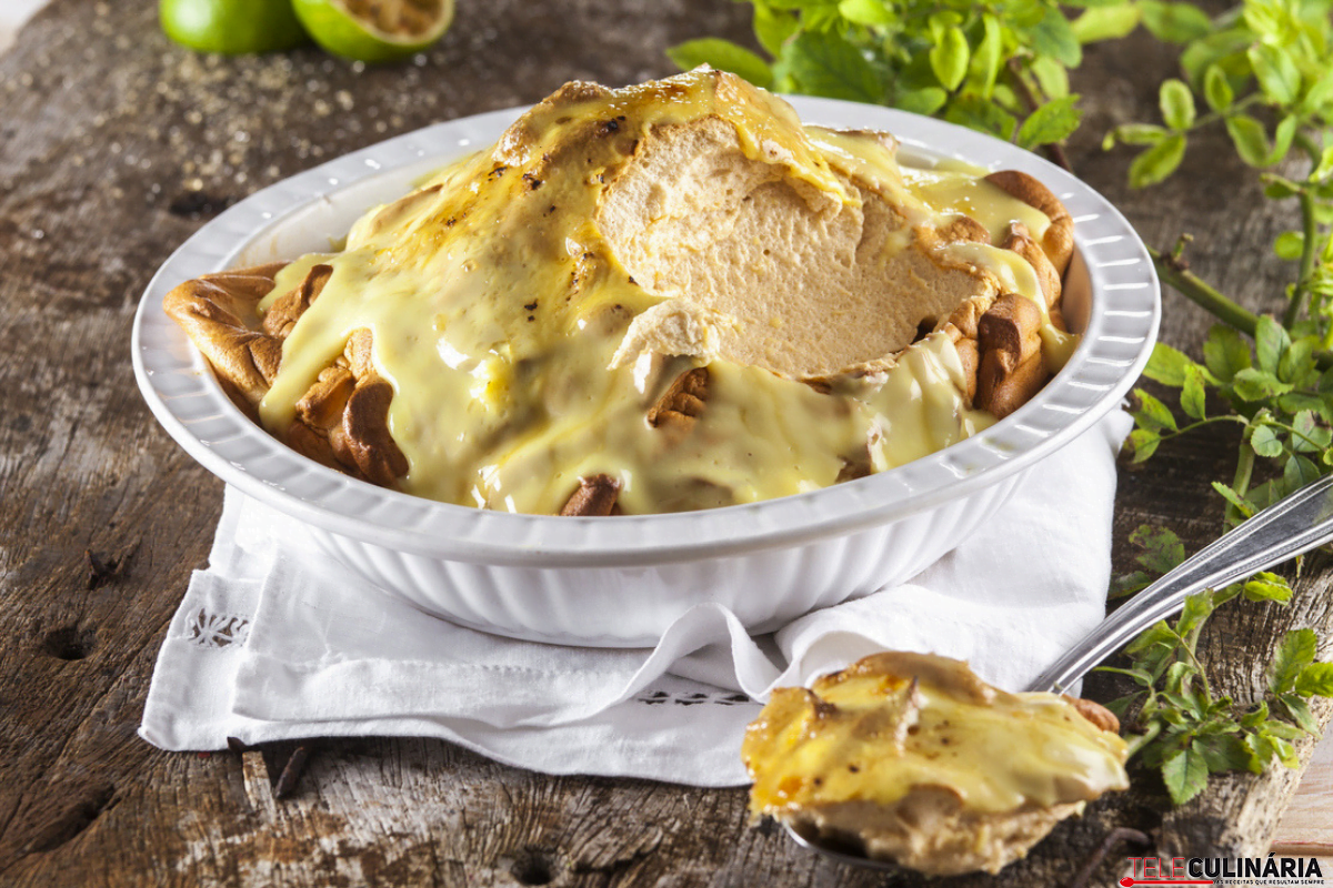 Claras no forno com leite-creme queimado