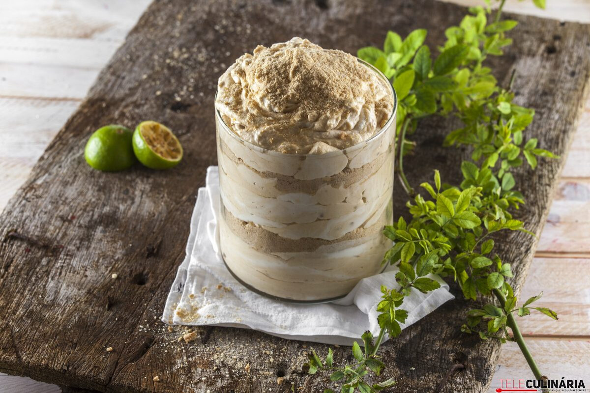 Mousse de bolacha e nata