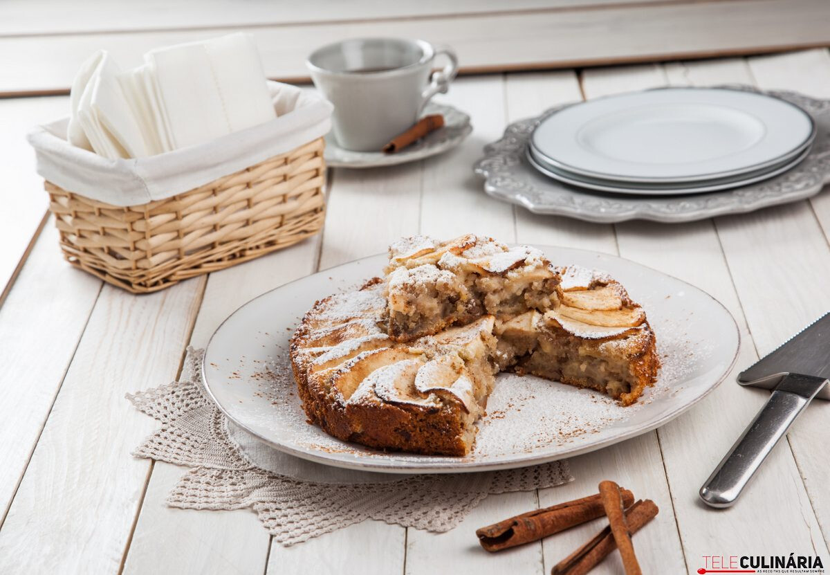 Bolo caseiro maçã