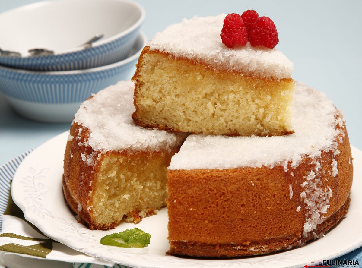 Receita de bolo cremoso de coco