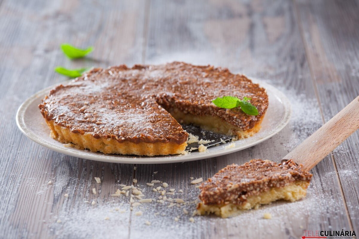 Tarte de amêndoa caramelizada