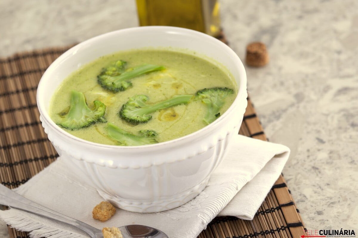 Sopa de brócolos