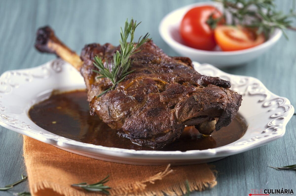 Perna de cordeiro com alecrim