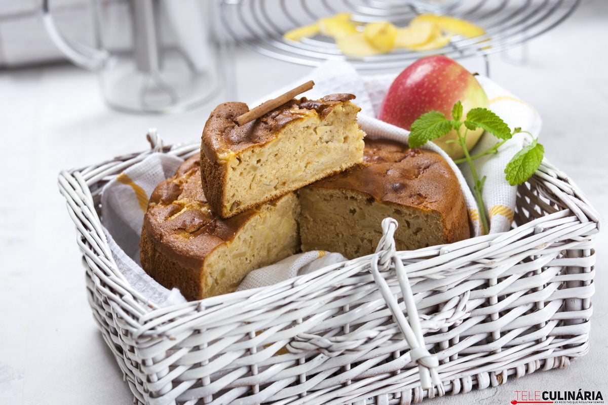 Bolo de Maçã e Canela