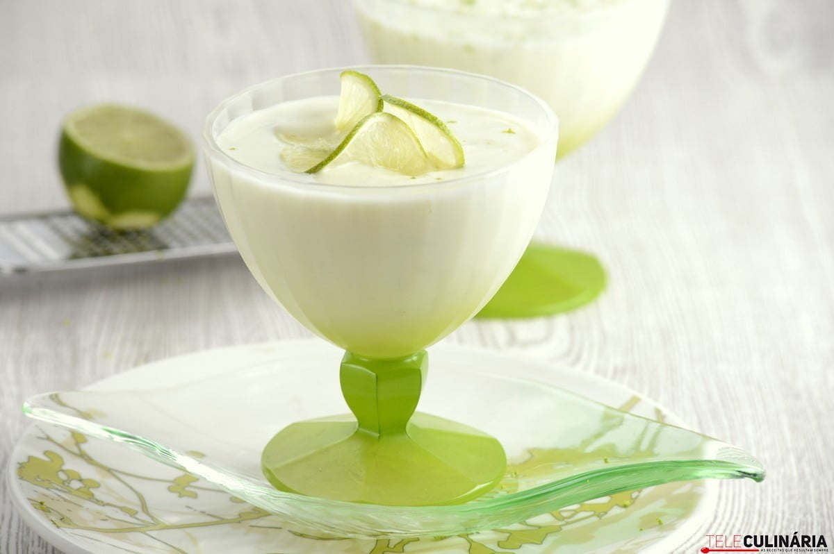 mousse de lima e iogurte