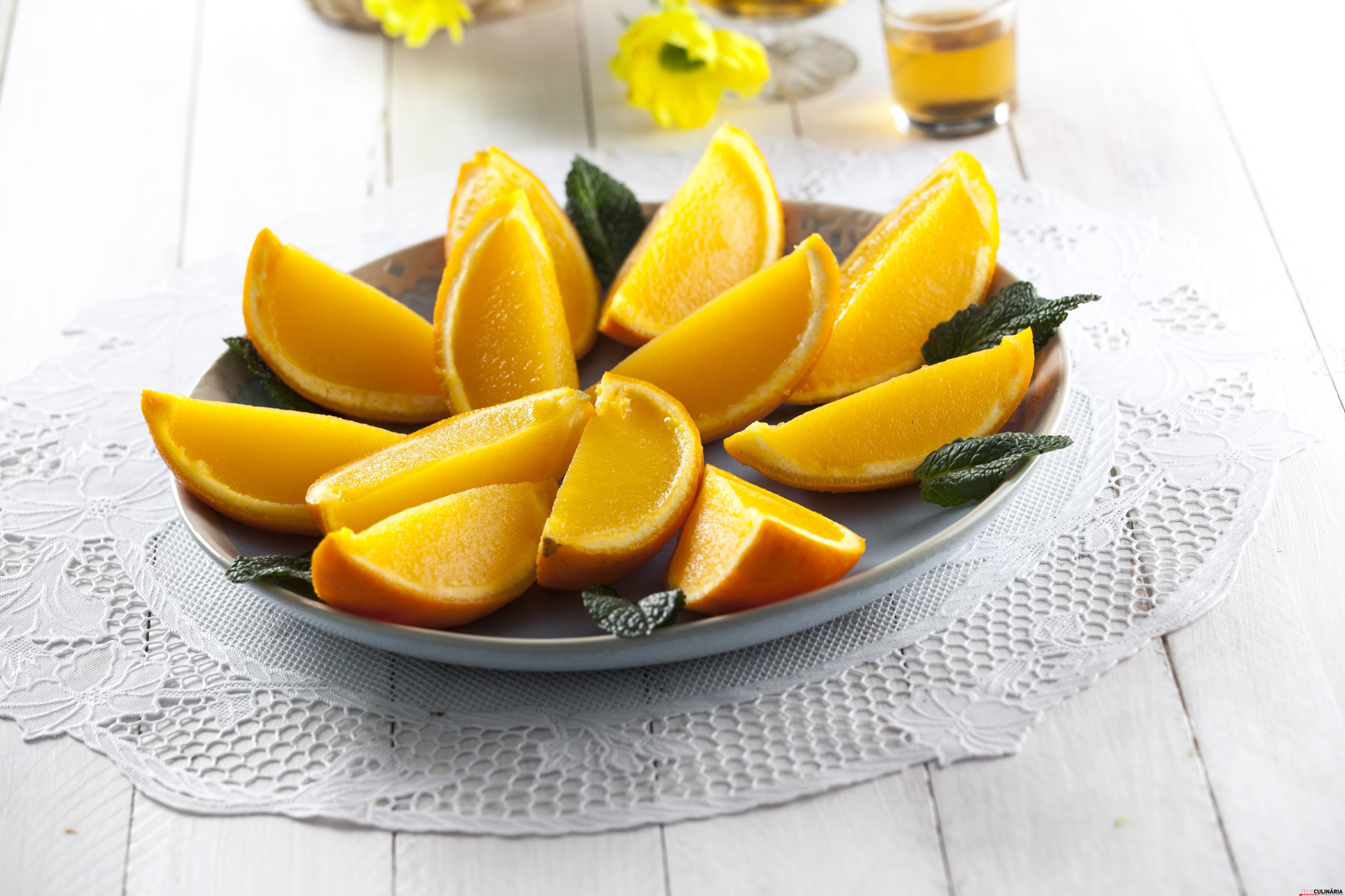 Gelatina de laranja na casca