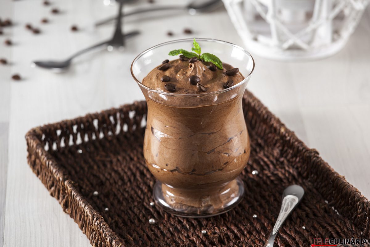 mousse de chocolate e café