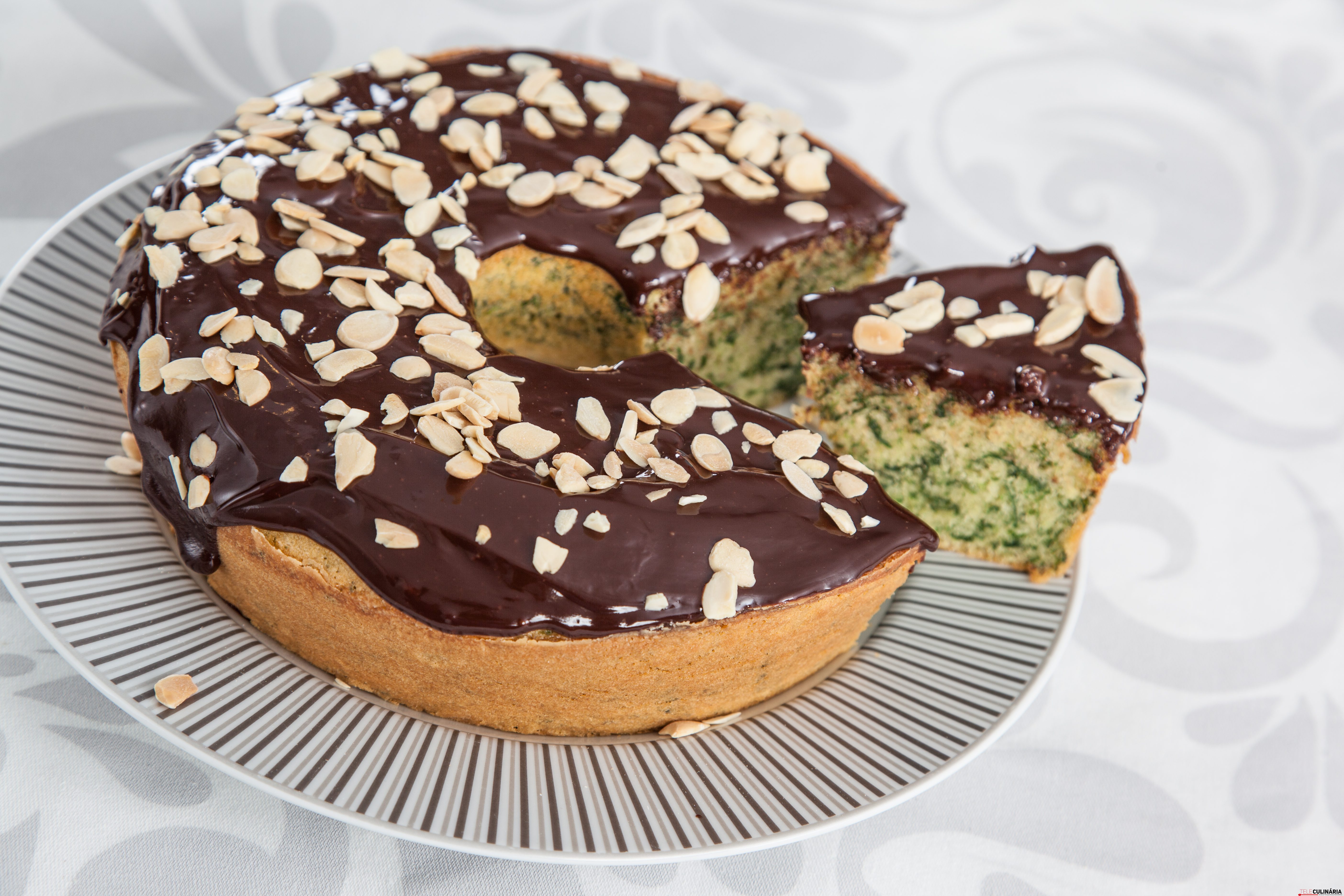 Bolo espinafres com creme chocolate