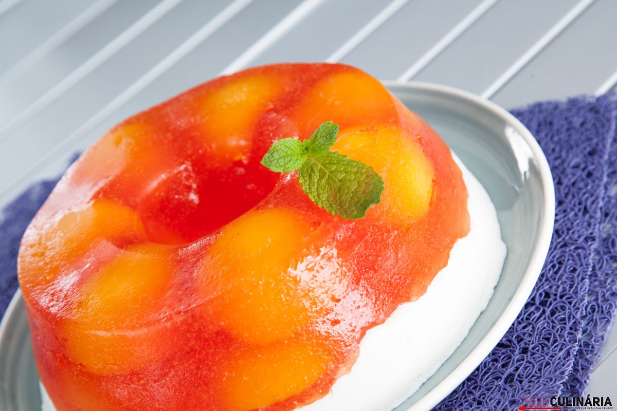 Receita de semifrio de pêssego