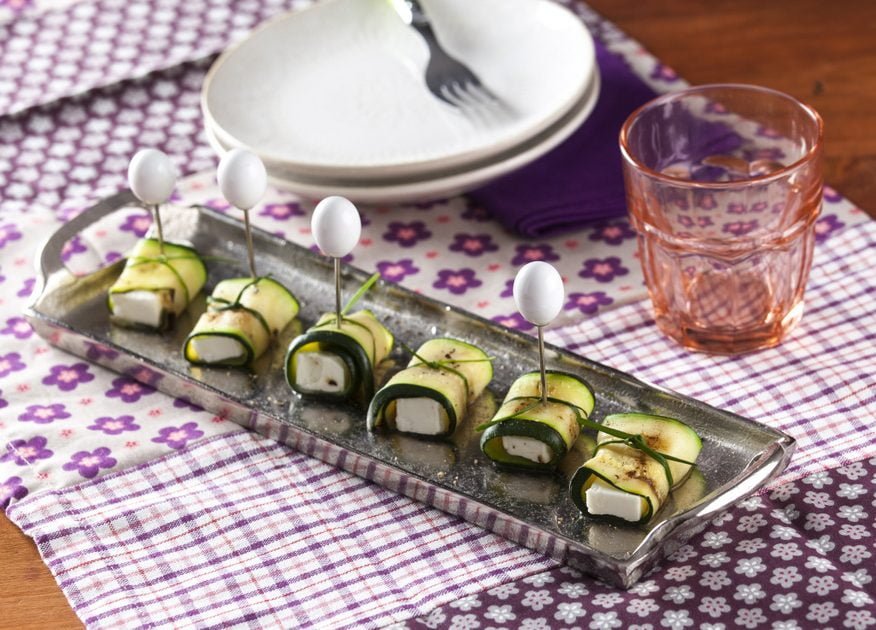 Rolinhos de curgete com queijo feta