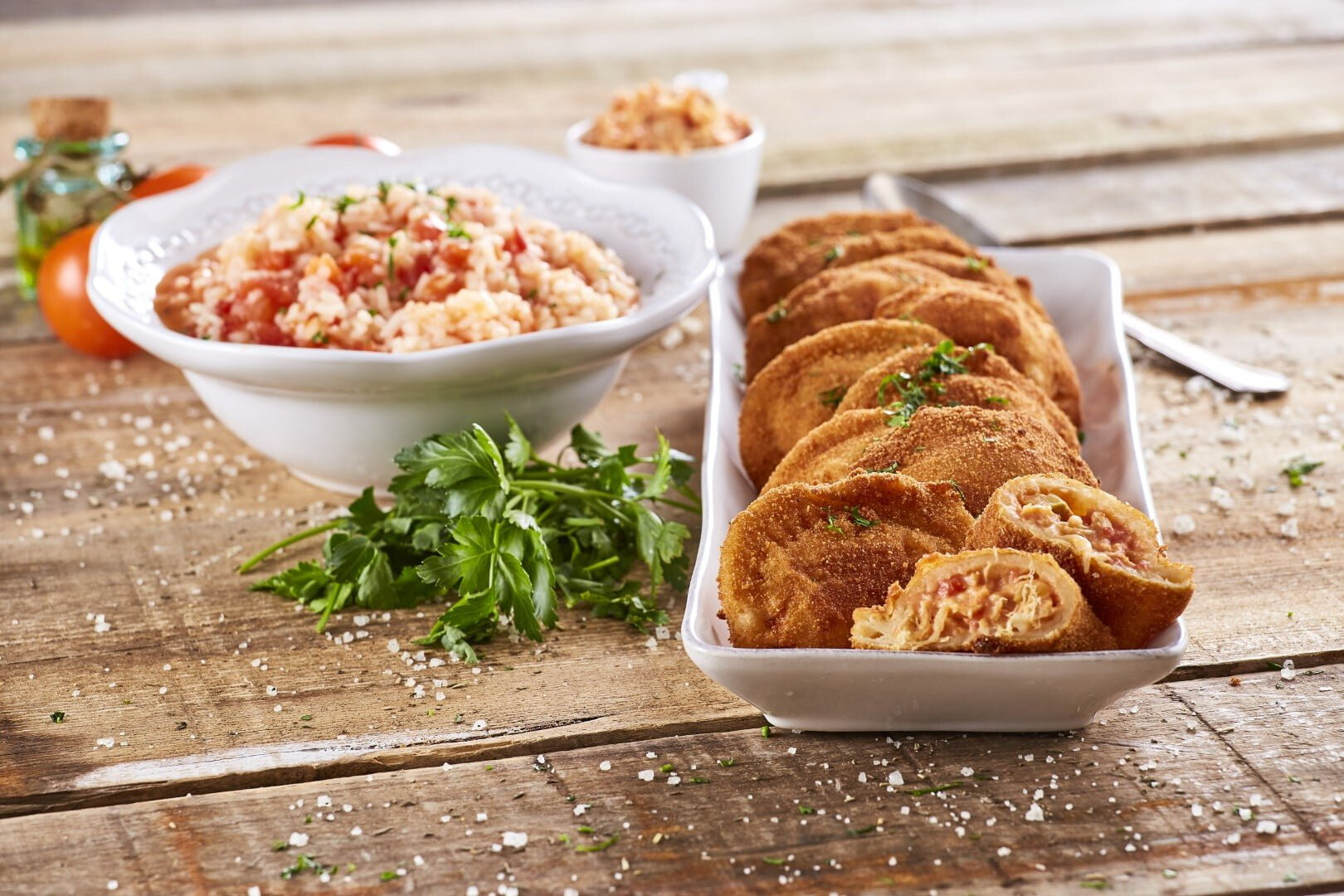 Rissóis de bacalhau com arroz de tomate