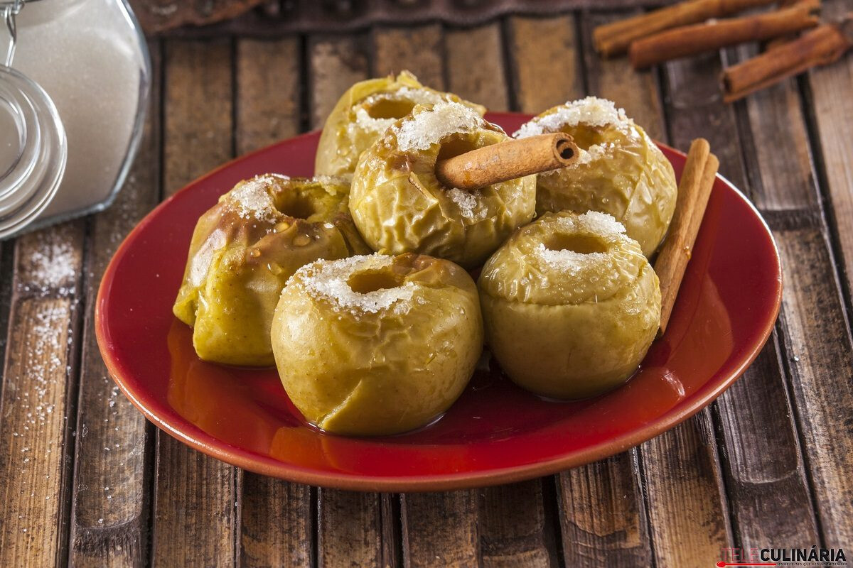 Maçã assada no forno