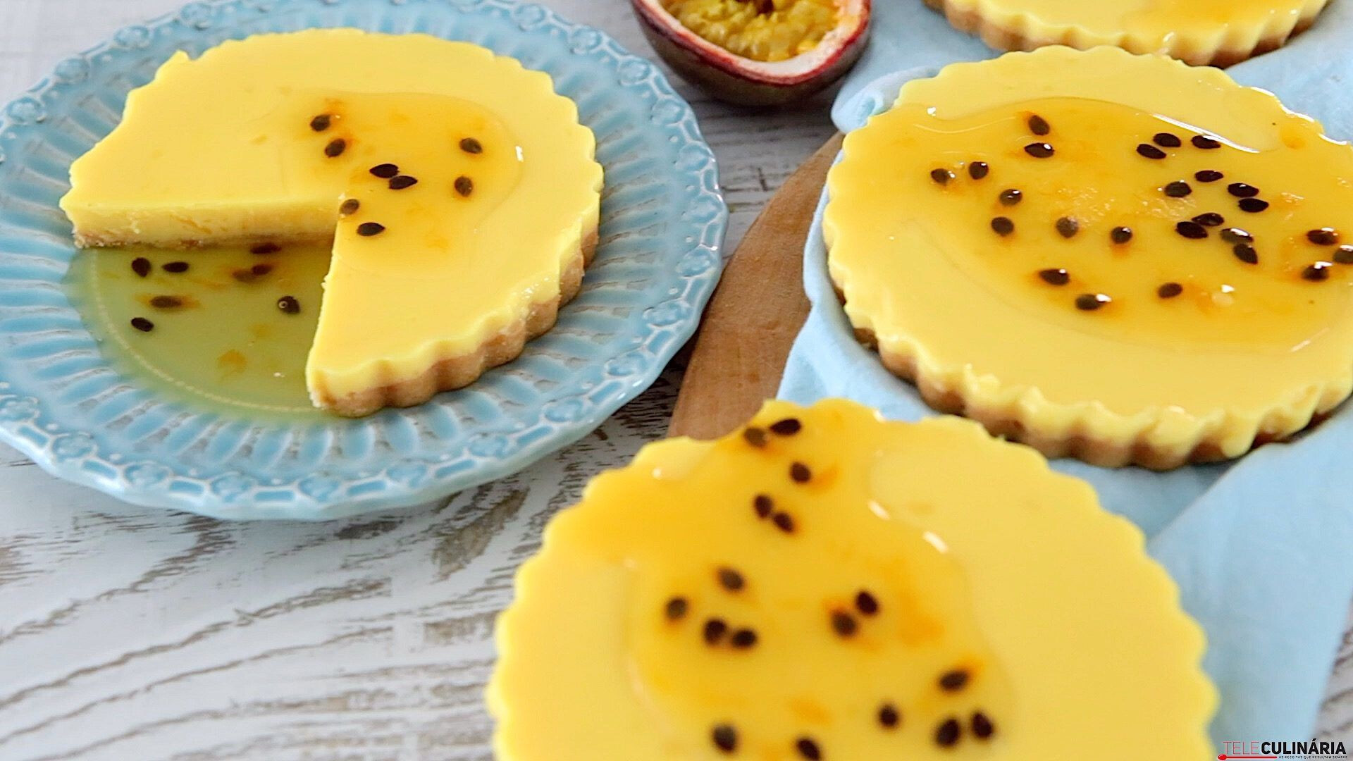 Tarteletes de Pêssego e Maracujá - Condi