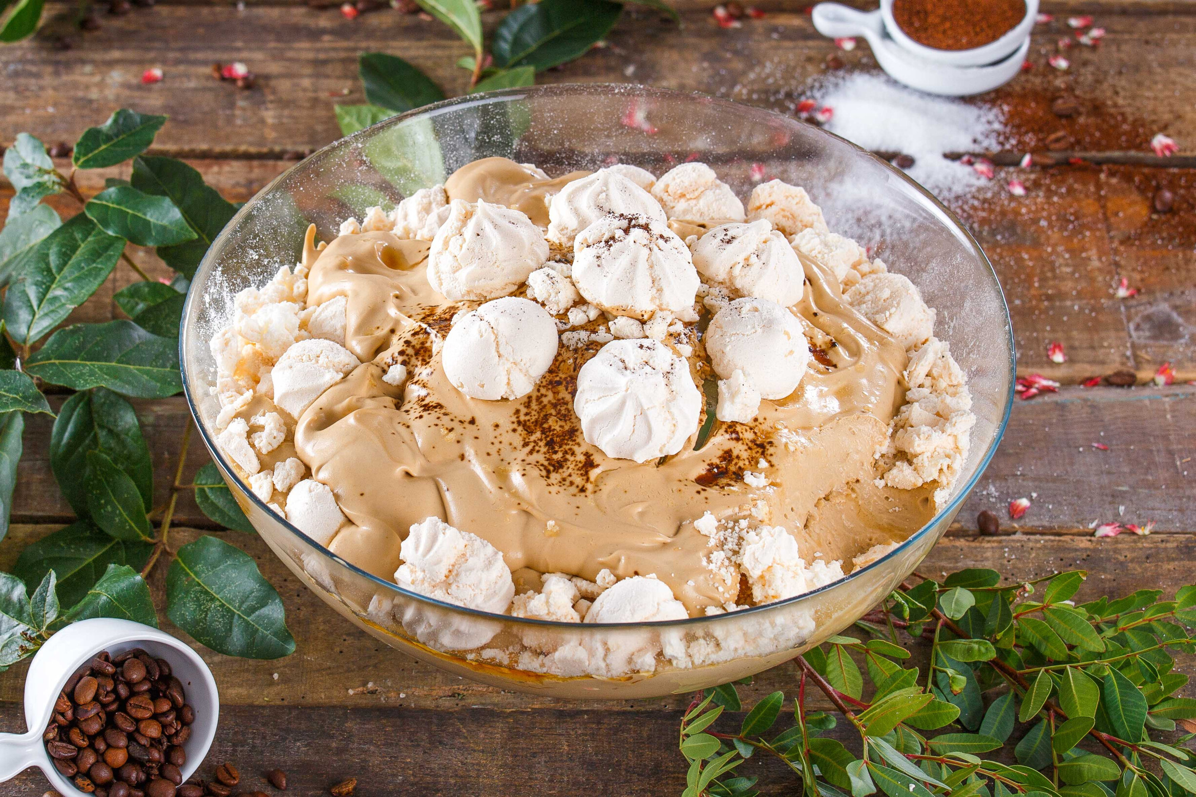 Creme de café e suspiros