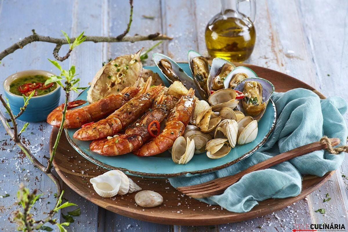 Parrilhada de peixe e marisco