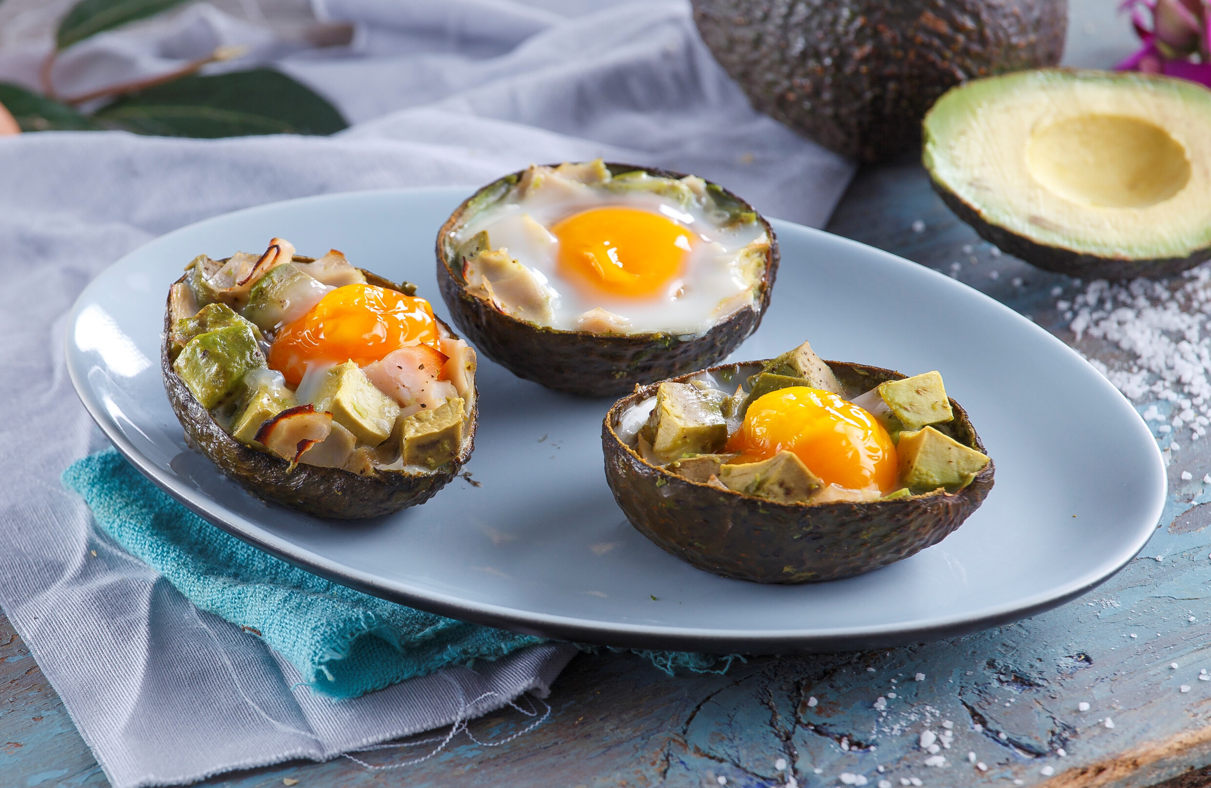 Abacate com ovo a cavalo