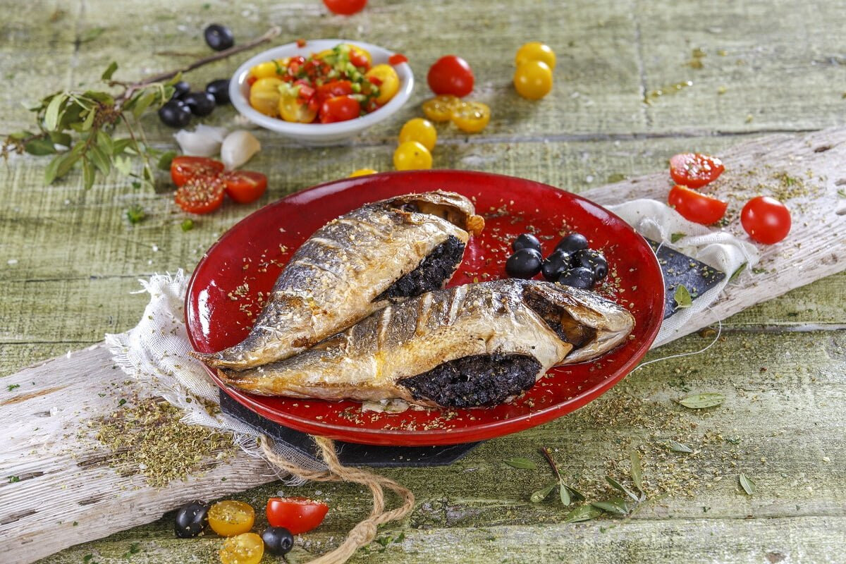 Douradas recheadas com pasta de azeitona