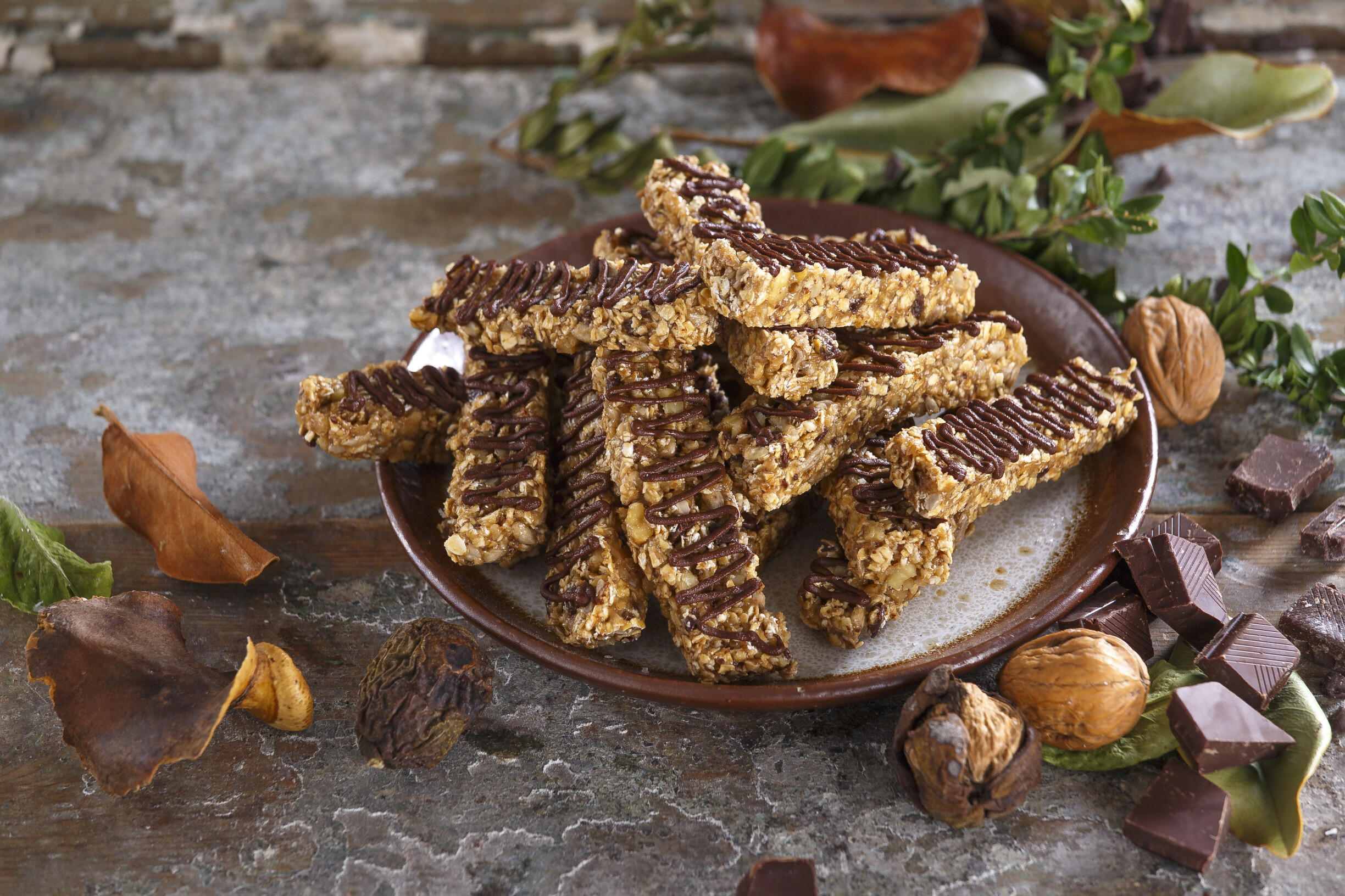 Barritas de chocolate com banana e nozes