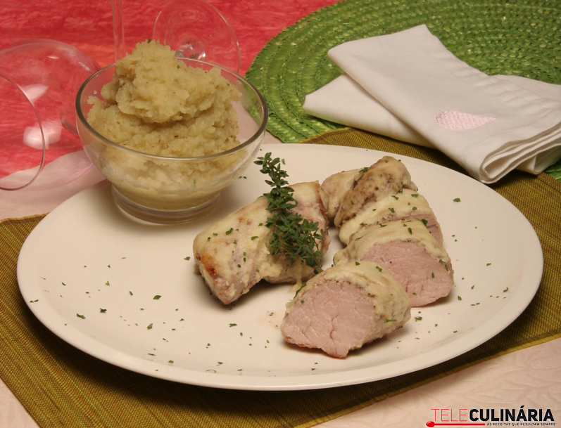 Lombinho de porco preto com puré de batata-doce