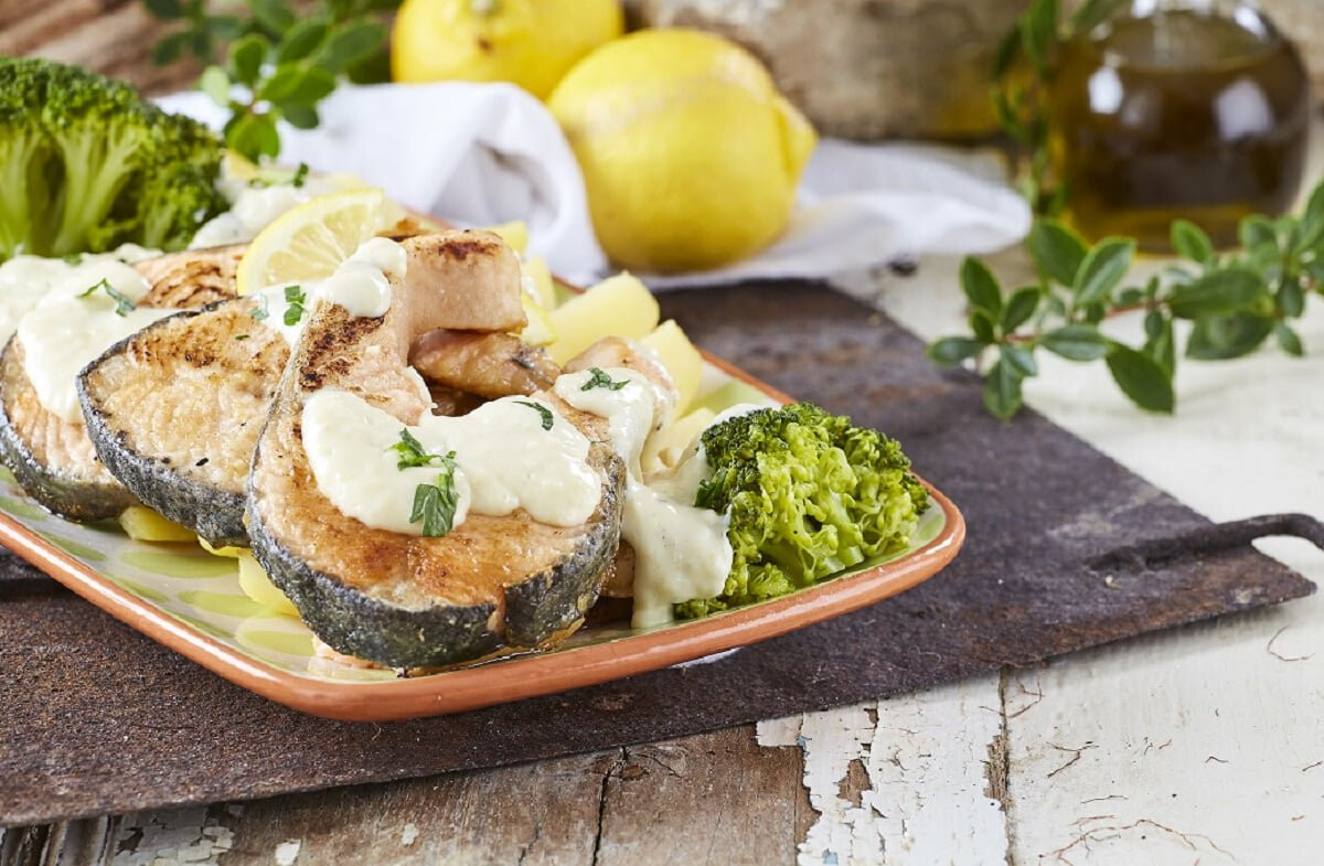 Salmão com molho de limão e mel