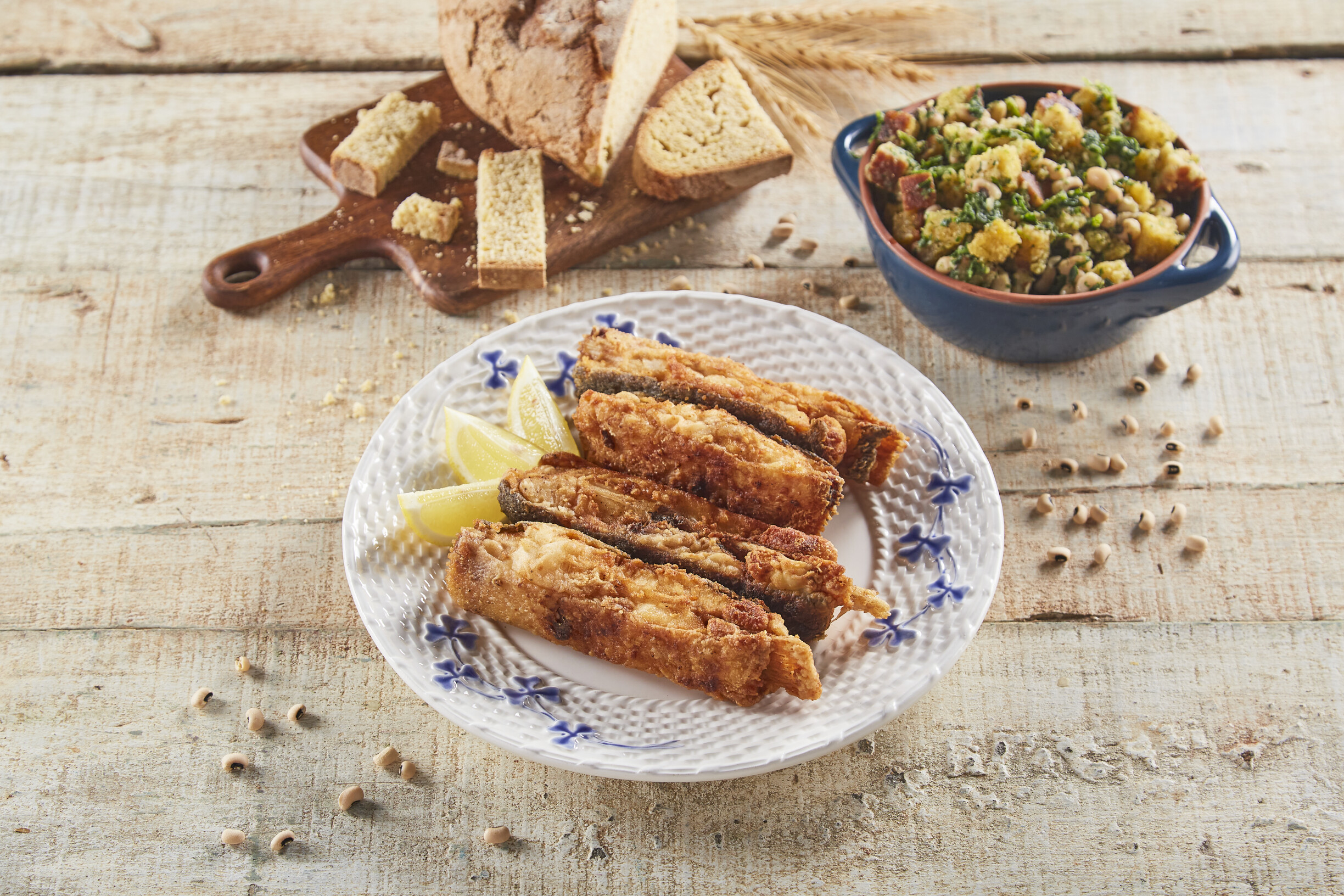 Solha frita com migas de broa