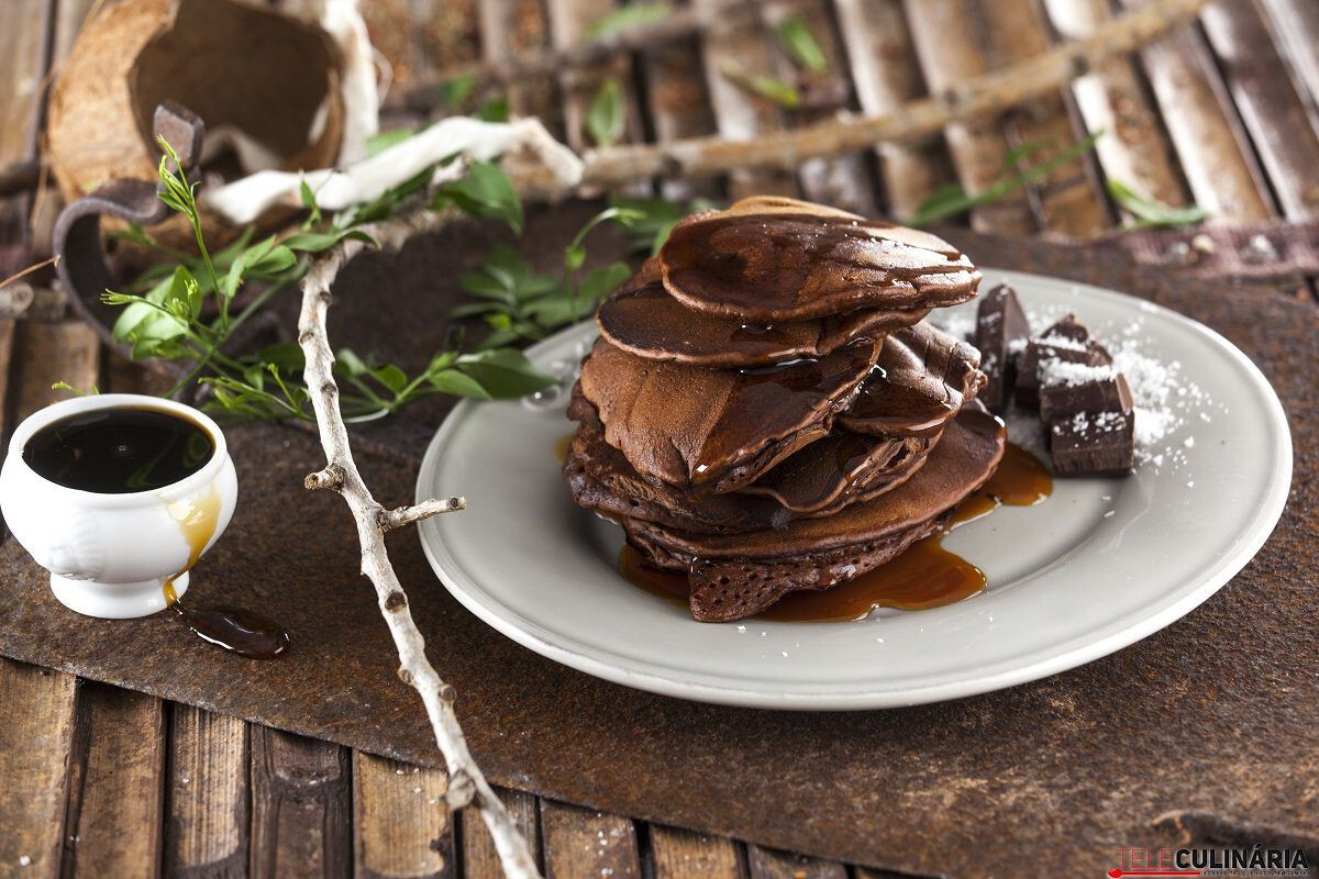 Panquecas de alfarroba e cacau