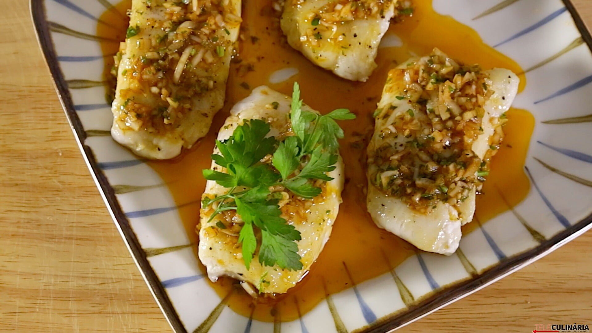 Lombinhos de peixe com molho à espanhola