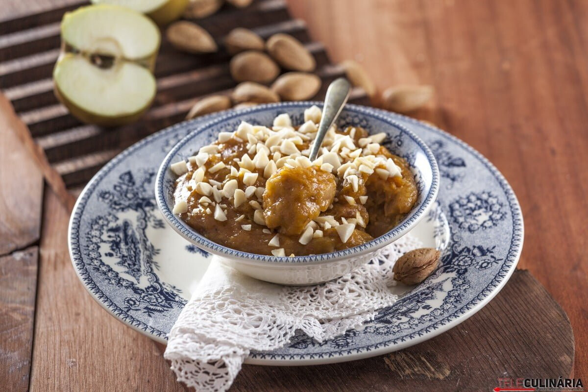 Migas doces com maçã reineta
